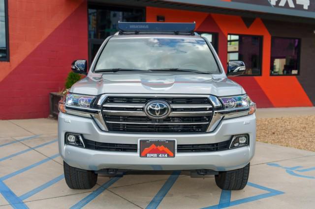 2021 toyota land cruiser base