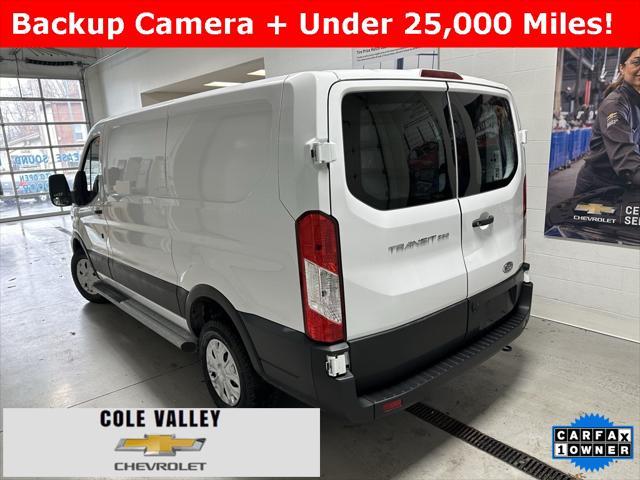 2022 ford transit-150 base