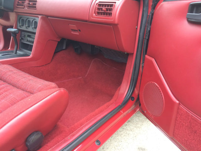 1989 ford mustang lx 5.0 convertible 3373.3 actual miles ! ! !
