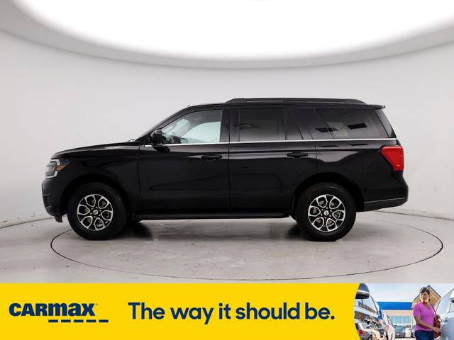 2022 ford expedition xlt