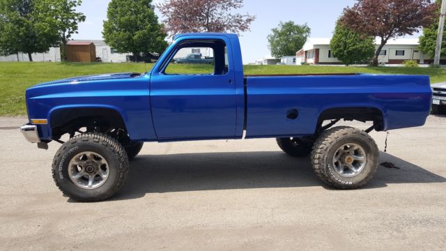 1984 chevy k20 4x4 project..texas body..square body ..91 suburban front end