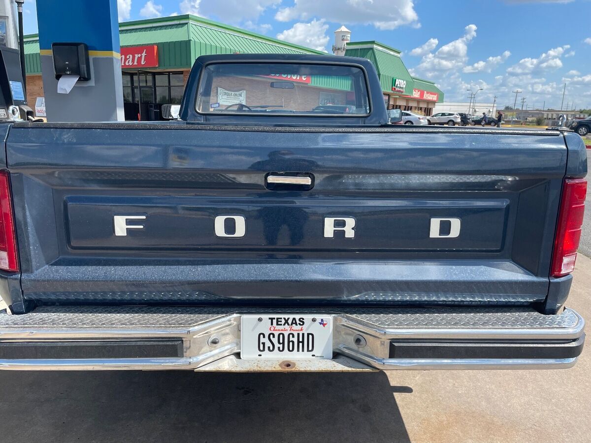 vintage 1986 ford f-150 xlt