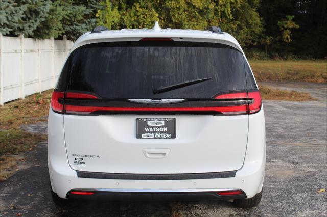 2022 chrysler pacifica touring l