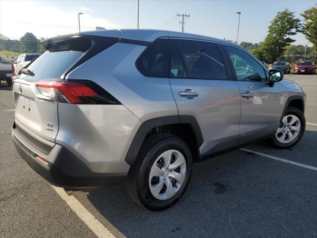 2024 toyota rav4 le