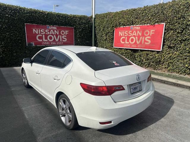 2013 acura ilx 2.0l w/premium package