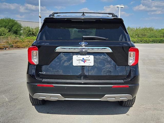 2022 ford explorer xlt