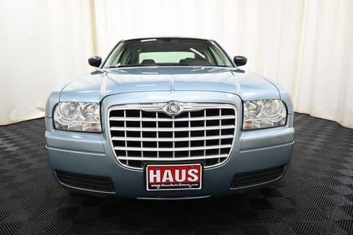 2008 chrysler 300 lx 4dr rear-wheel drive sedan in canfield, ohio
