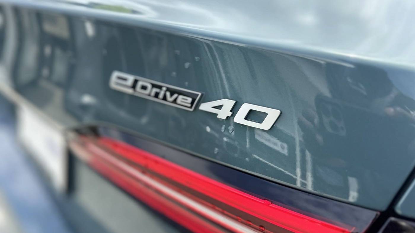 2024 bmw i5 edrive40
