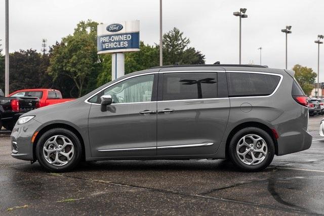 2022 chrysler pacifica limited
