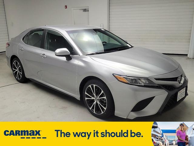 2019 toyota camry se