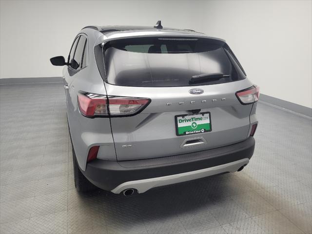 2021 ford escape se