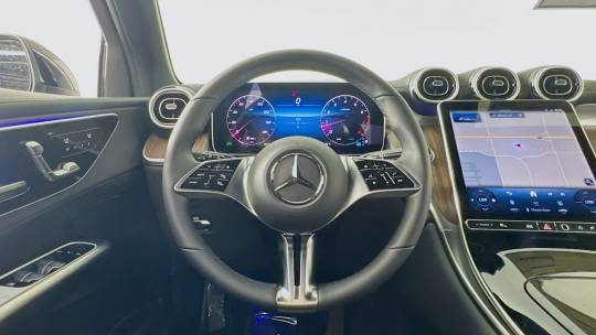 2025 Mercedes-Benz GLC
