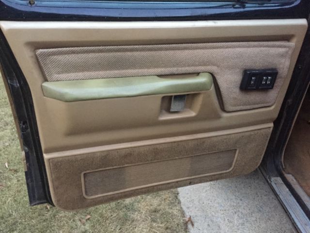 1987 dodge ramcharger 4x4 mopar