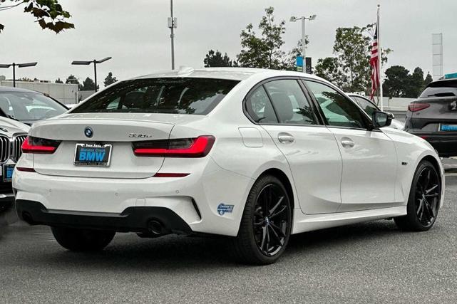 2022 bmw 330e base