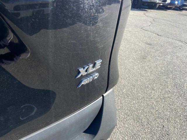 2022 toyota rav4 xle