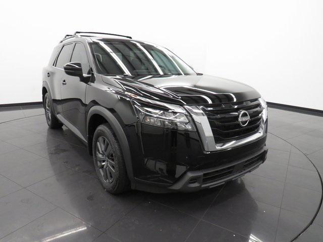 2023 nissan pathfinder sv