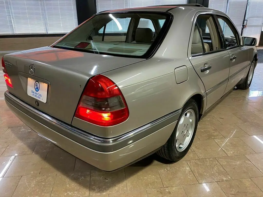 1994 mercedes-benz c-class c 220 4dr sedan