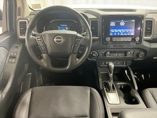 2023 nissan frontier sv in west des moines, iowa