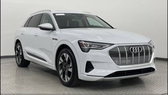 2023 Audi e-tron premium plus