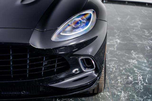 2021 aston martin dbx base