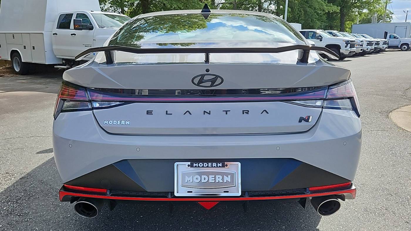 2022 hyundai elantra n base