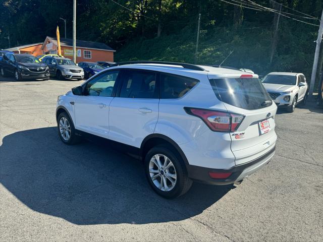 2018 ford escape se