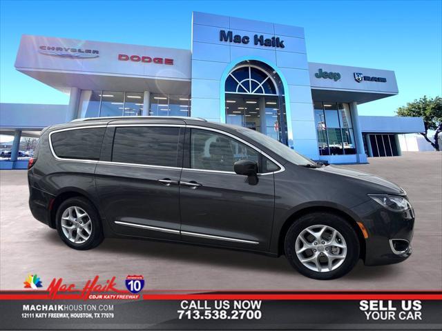 2018 chrysler pacifica touring-l