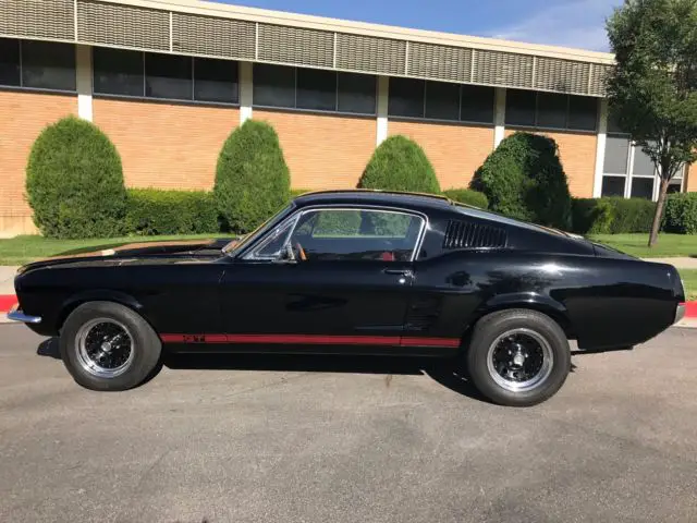 mustang fastback 67
