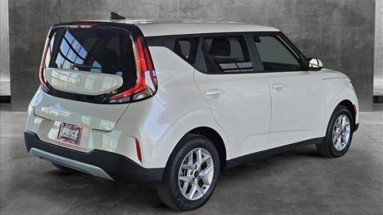 2023 kia soul lx