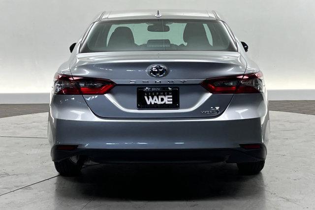 2024 toyota camry hybrid le