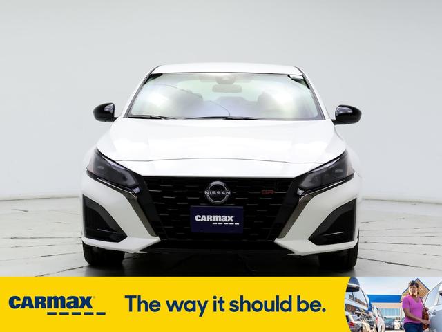 2023 nissan altima sr