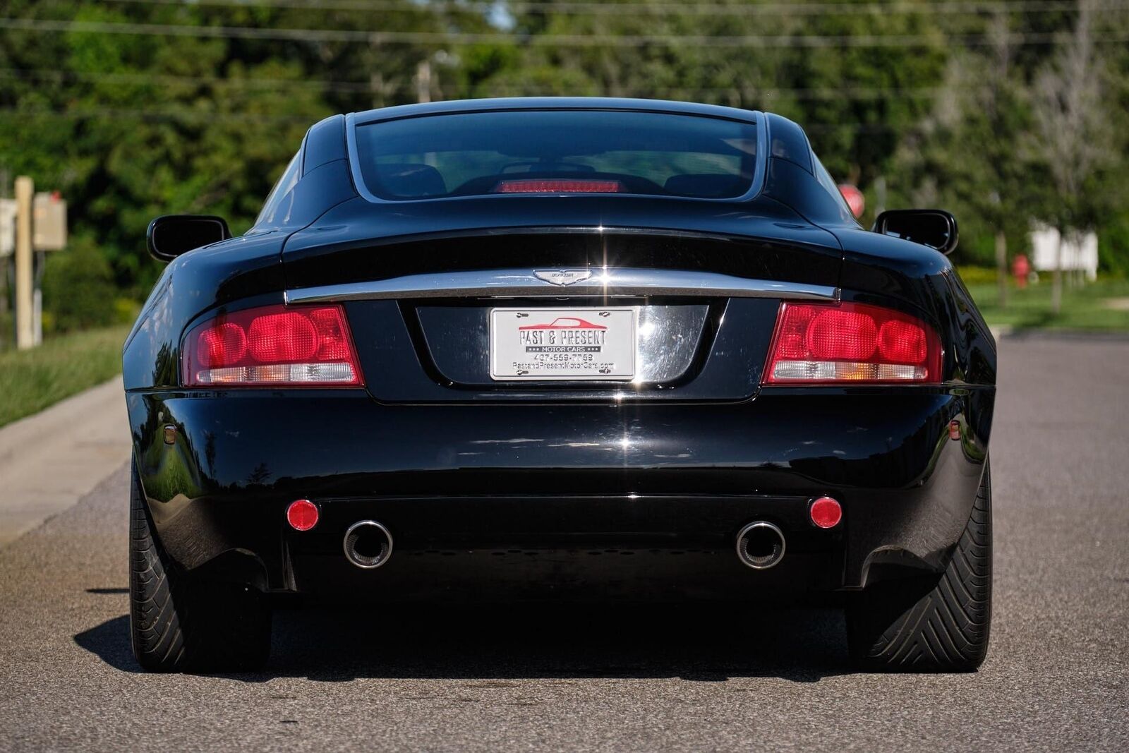 2003 aston martin vanquish v12 rwd