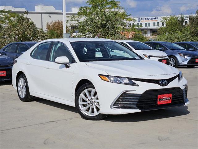 2024 toyota camry le