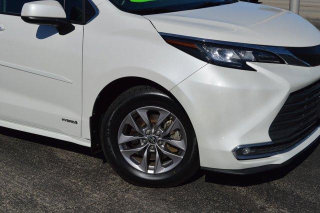 2021 toyota sienna xle