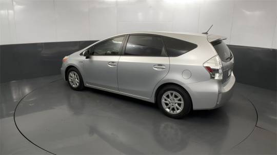 2013 Toyota Prius v (+)
