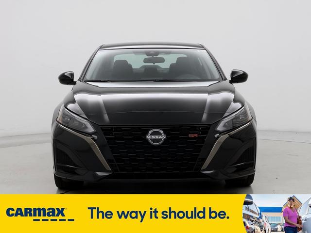 2023 nissan altima sr
