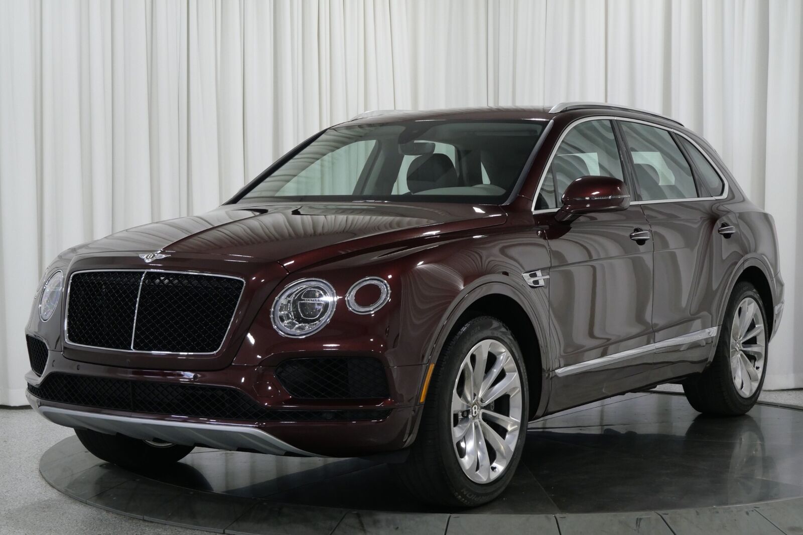2019 bentley bentayga v8