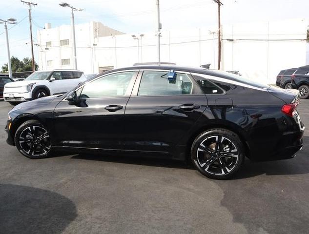 2022 kia k5 gt-line