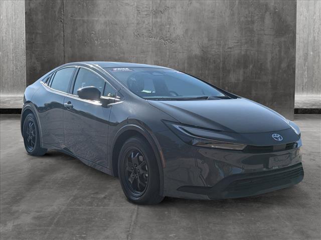 2024 toyota prius le