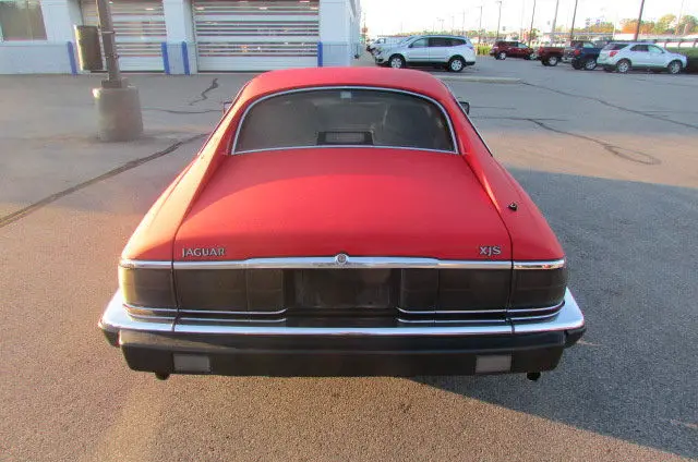 2dr coupe automatic gasoline 4.0l straight 6 cyl red