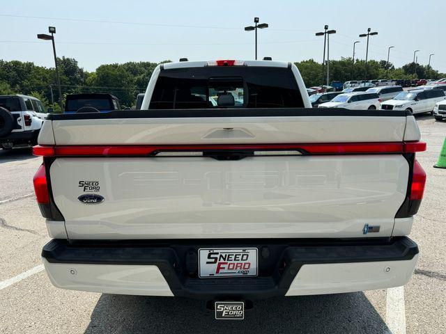 2022 ford f-150 lightning lariat