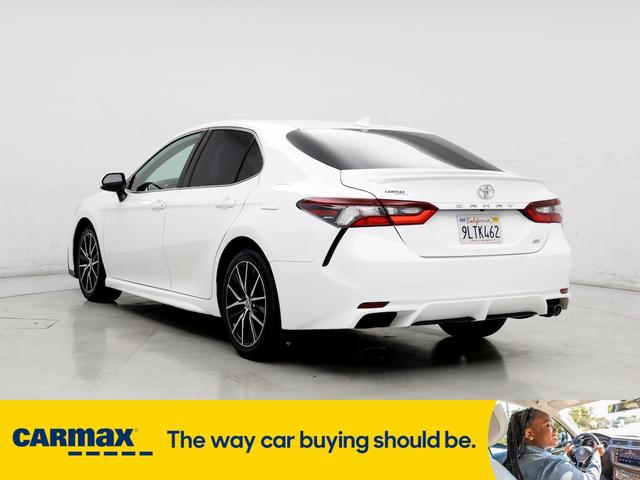 2021 toyota camry se