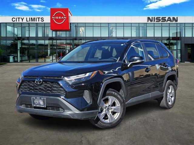 2022 toyota rav4 xle