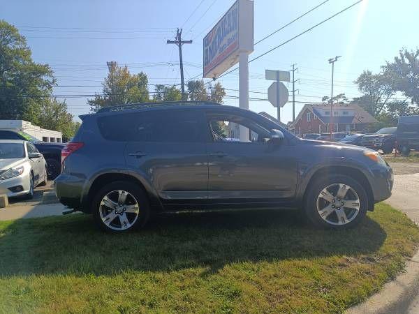 2011 toyota rav4 sport