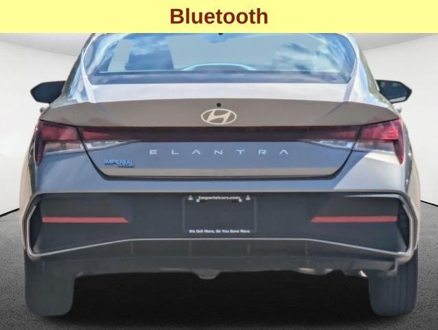 2024 hyundai elantra se