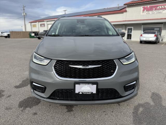 2022 chrysler pacifica touring l