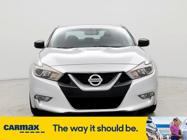 2017 nissan maxima s
