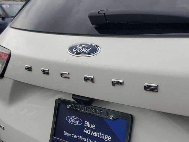 2020 ford escape se