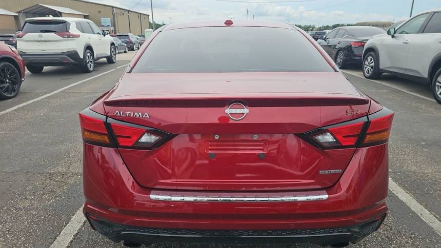 2023 nissan altima 2.0 sr