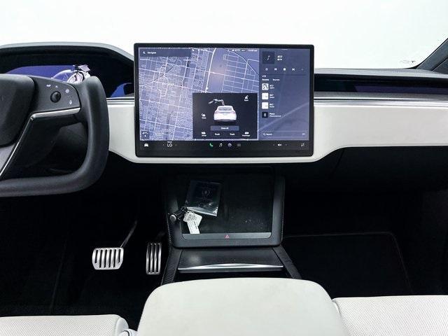 2022 tesla model x plaid